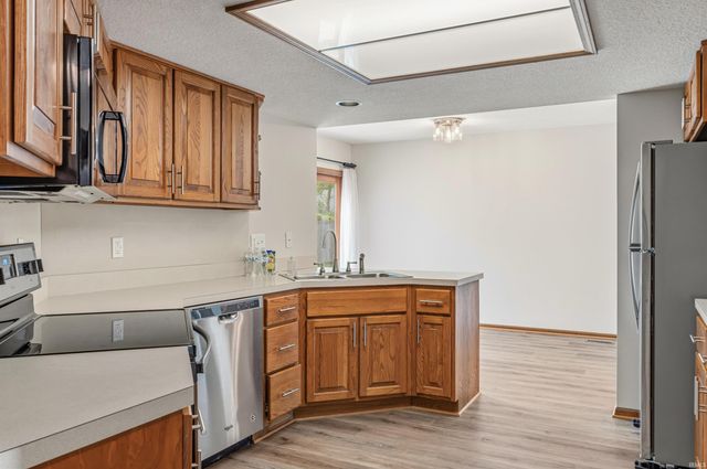 9909 Hidden Meadows Place, Fort Wayne, IN 46825