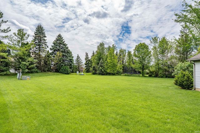 9909 Hidden Meadows Place, Fort Wayne, IN 46825