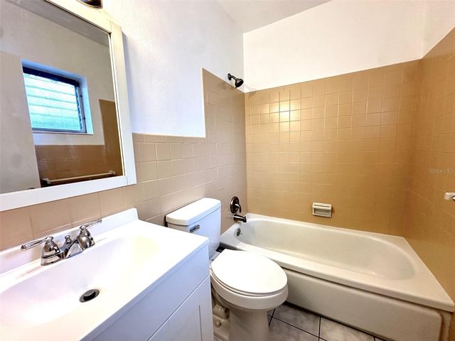 2035 EDGEWATER DRIVE 6, Clearwater, FL 33755