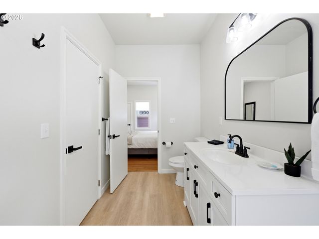 1116 Se STEPHENS St, Portland, OR 97214