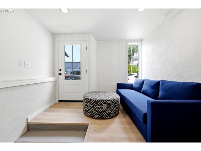 1116 Se STEPHENS St, Portland, OR 97214
