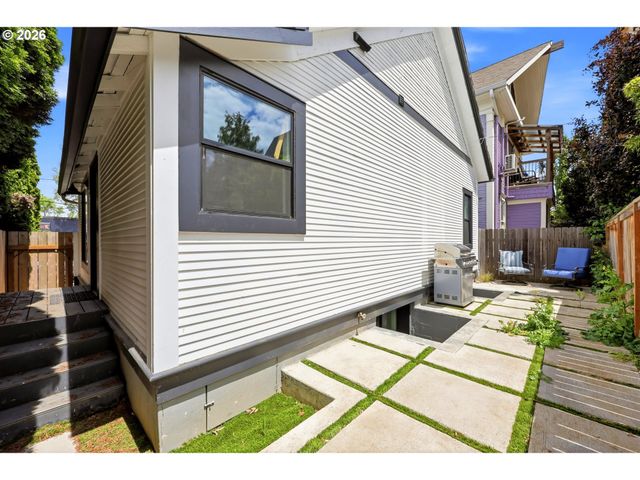 1116 Se STEPHENS St, Portland, OR 97214