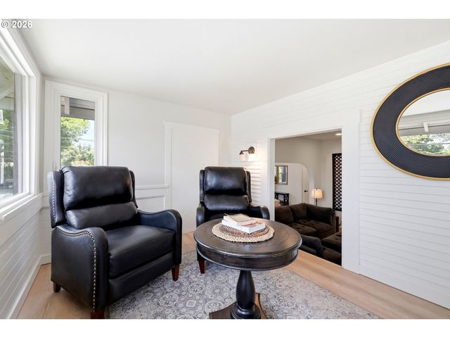 1116 Se STEPHENS St, Portland, OR 97214