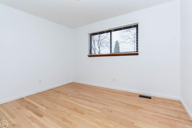 3902 Marlene Drive, Warren, MI 48092