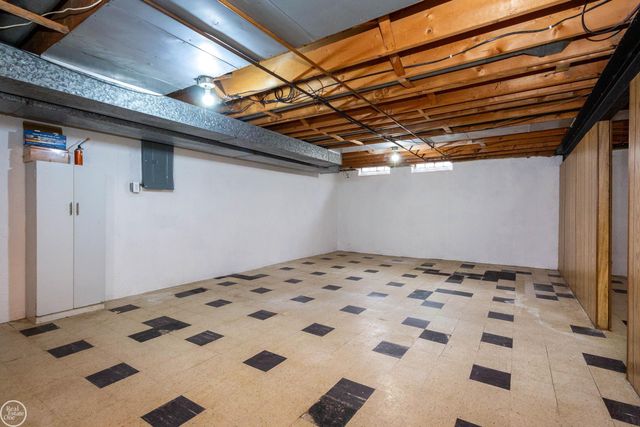 3902 Marlene Drive, Warren, MI 48092