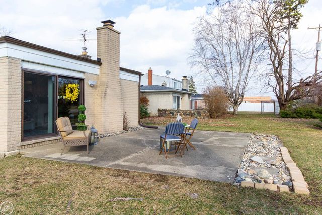 3902 Marlene Drive, Warren, MI 48092