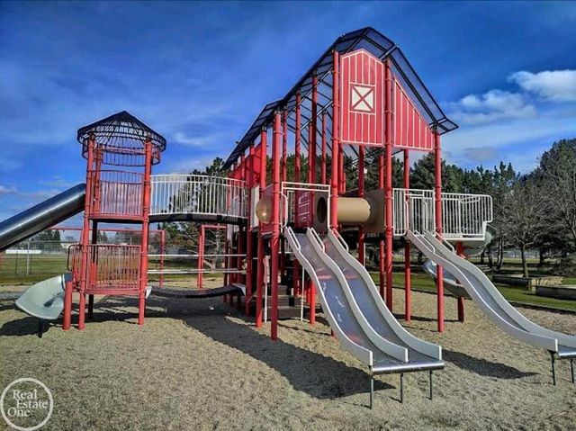 3902 Marlene Drive, Warren, MI 48092