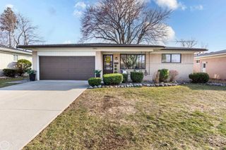 3902 Marlene Drive, Warren, MI 48092