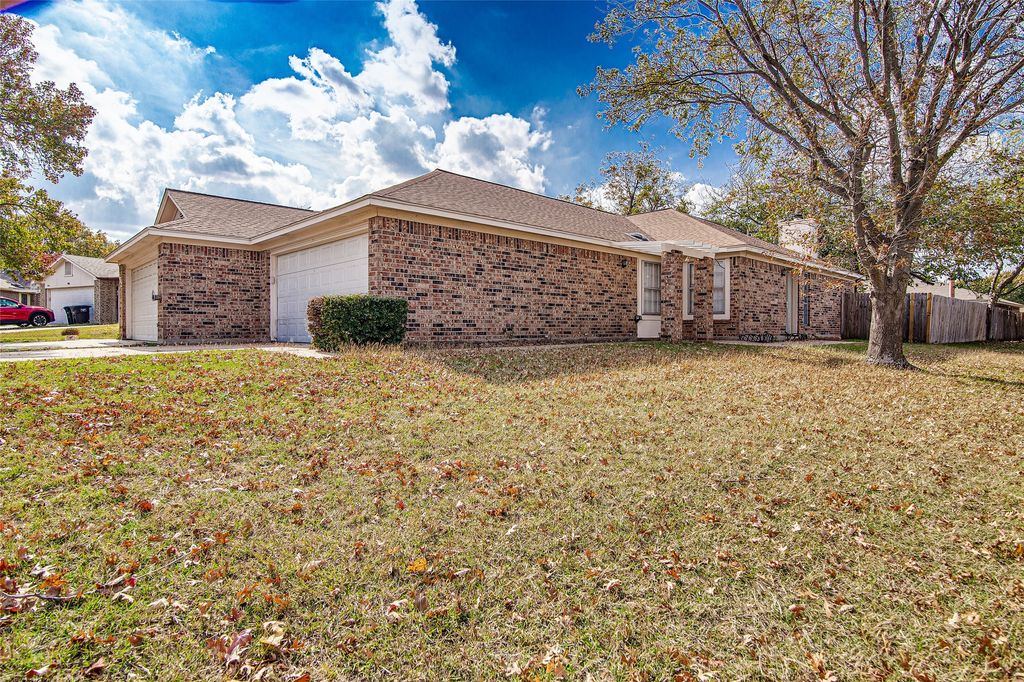 7650 Colorado Creek Court, Fort Worth, TX 76133