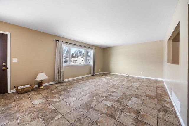 1993 Meadow Drive, Beloit, WI 53511