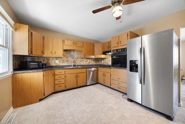 1993 Meadow Drive, Beloit, WI 53511