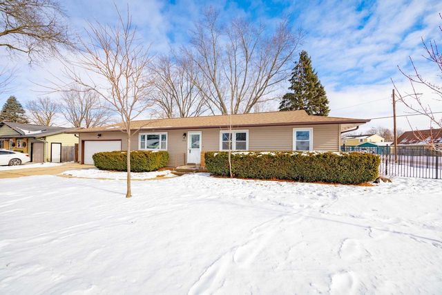 1993 Meadow Drive, Beloit, WI 53511