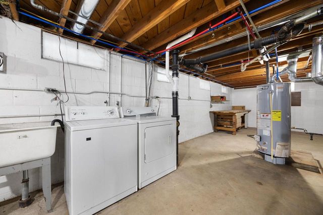 1993 Meadow Drive, Beloit, WI 53511