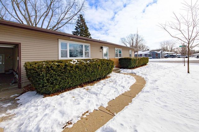 1993 Meadow Drive, Beloit, WI 53511