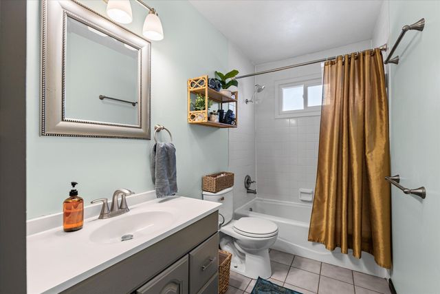 2300 SUNFLOWER ST, Columbia, MO 65202