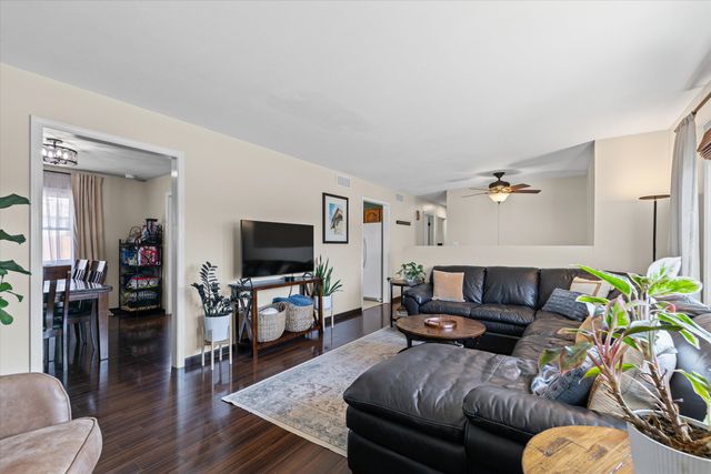 2300 SUNFLOWER ST, Columbia, MO 65202