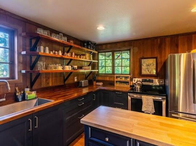 4548-4576 Greenwood Heights Drive, Kneeland, CA 95549