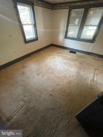 5205 DOPPLER ST, Capitol Heights, MD 20743