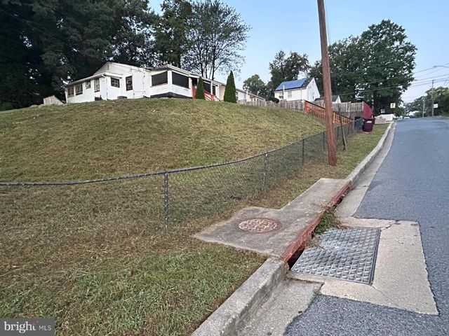 5205 DOPPLER ST, Capitol Heights, MD 20743