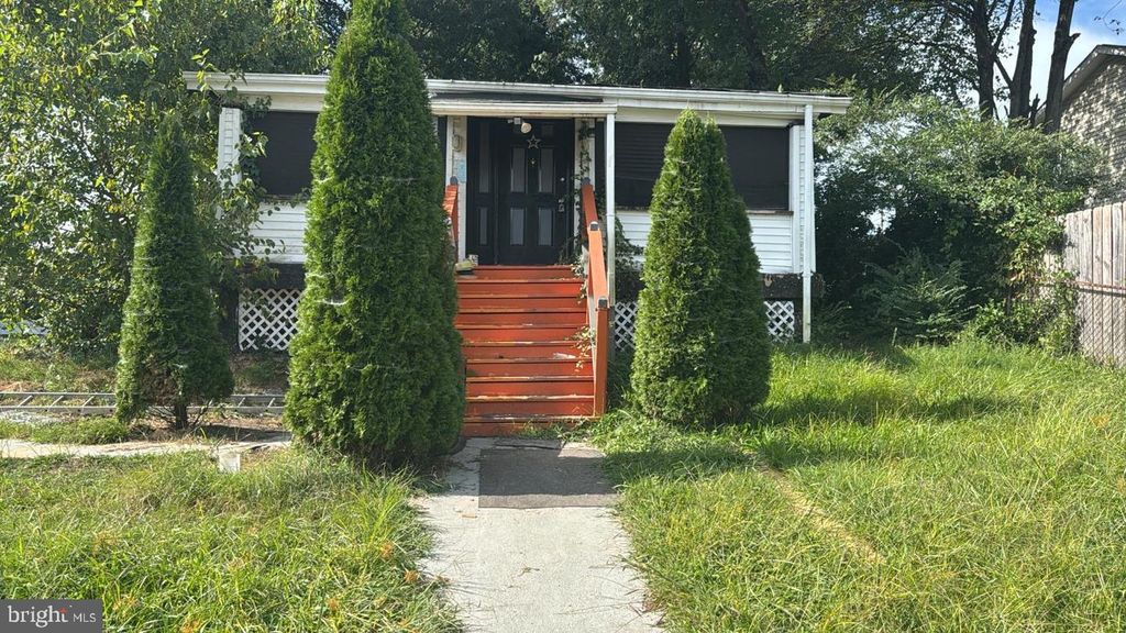 5205 DOPPLER ST, Capitol Heights, MD 20743