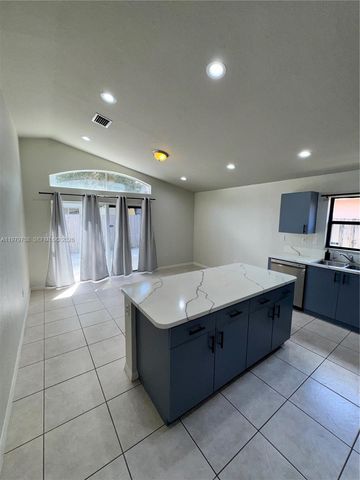 2010 SE 14th St 0, Homestead, FL 33035