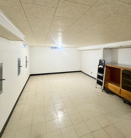 2601 7th Street, Eastmoline, IL 61244