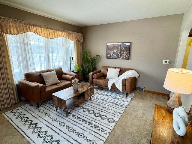 2601 7th Street, Eastmoline, IL 61244