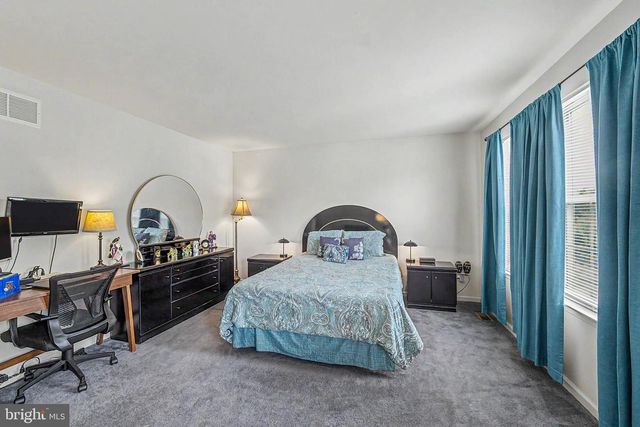 124 PHILMAR AVE, Cherry Hill, NJ 08003
