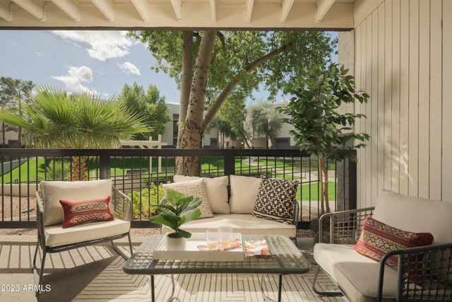 1440 S VAL VISTA Drive 1, Mesa, AZ 85204