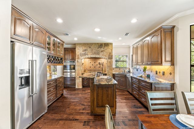 31586 Scarteen, Fair Oaks Ranch, TX 78015