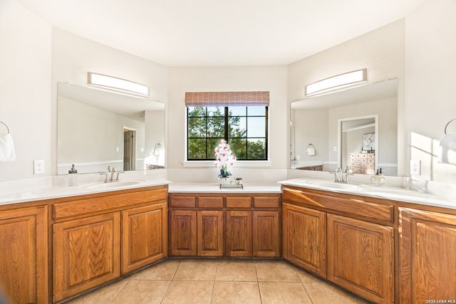 31586 Scarteen, Fair Oaks Ranch, TX 78015