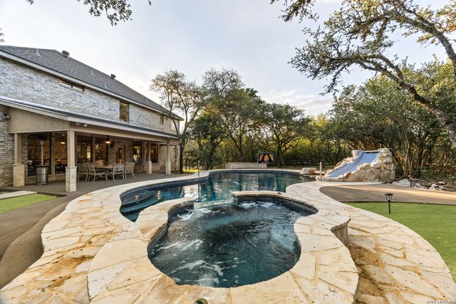 31586 Scarteen, Fair Oaks Ranch, TX 78015