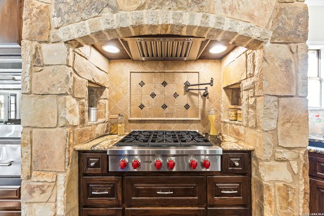 31586 Scarteen, Fair Oaks Ranch, TX 78015