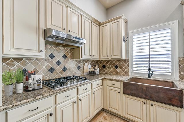 901 High Ridge Circle, Friendswood, TX 77546