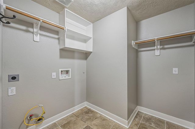 901 High Ridge Circle, Friendswood, TX 77546