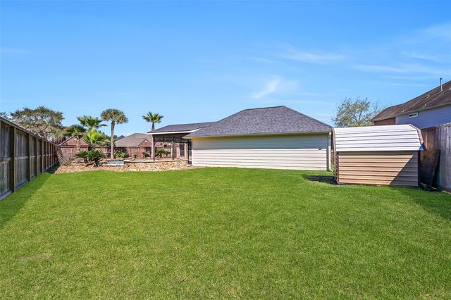 901 High Ridge Circle, Friendswood, TX 77546