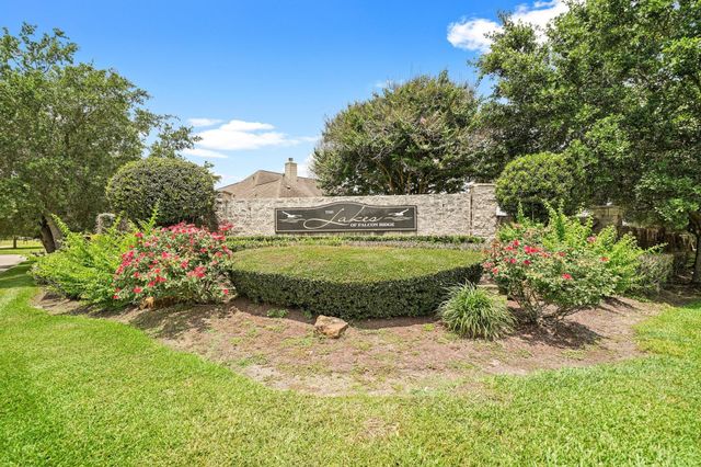 901 High Ridge Circle, Friendswood, TX 77546