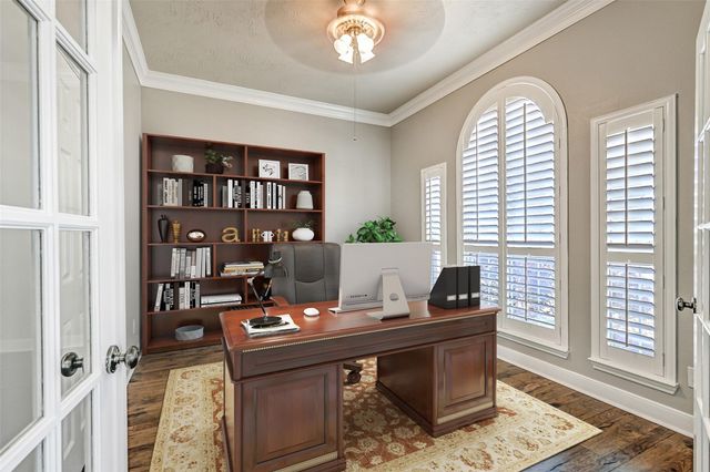 901 High Ridge Circle, Friendswood, TX 77546