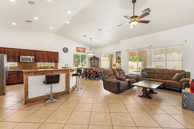 32100 Whispering Palms Trail, Cathedral City, CA 92234