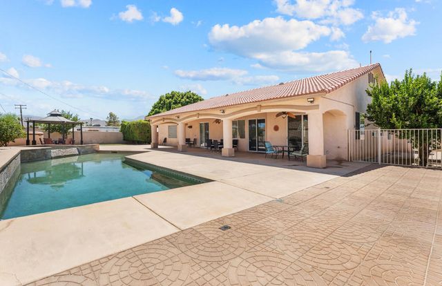32100 Whispering Palms Trail, Cathedral City, CA 92234