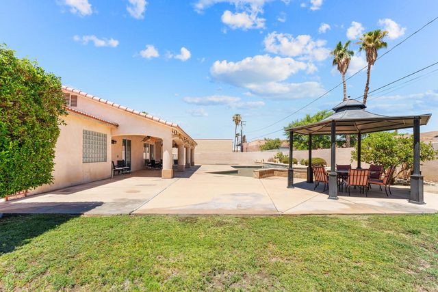 32100 Whispering Palms Trail, Cathedral City, CA 92234