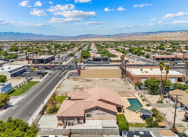 32100 Whispering Palms Trail, Cathedral City, CA 92234