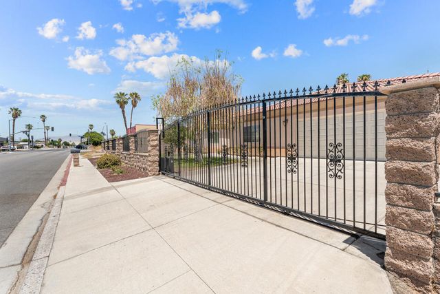 32100 Whispering Palms Trail, Cathedral City, CA 92234