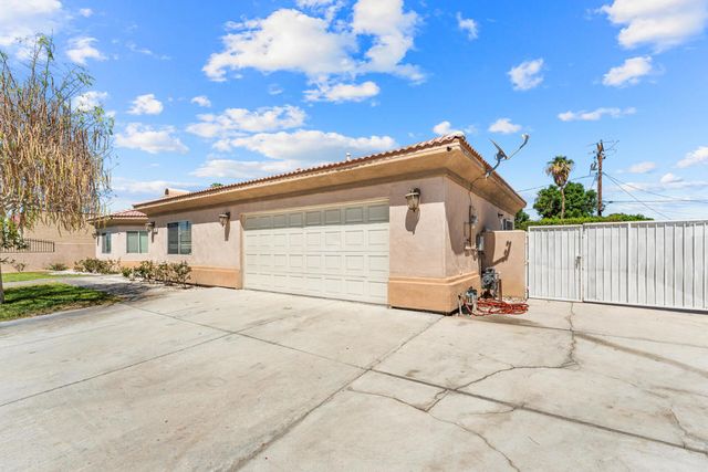 32100 Whispering Palms Trail, Cathedral City, CA 92234