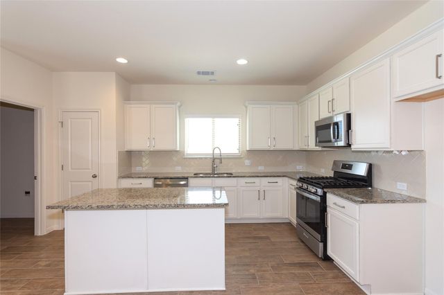 1732 Lakota LN, Leander, TX 78641