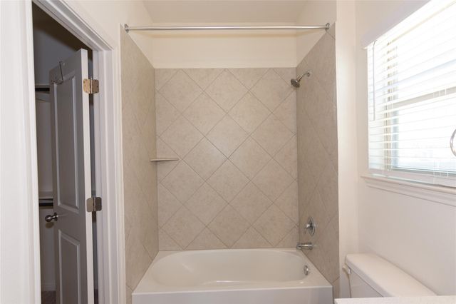 1732 Lakota LN, Leander, TX 78641