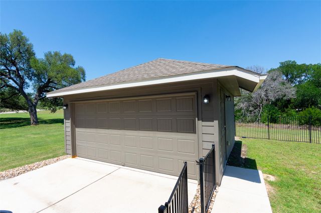 1732 Lakota LN, Leander, TX 78641