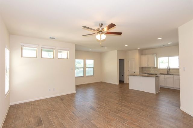 1732 Lakota LN, Leander, TX 78641