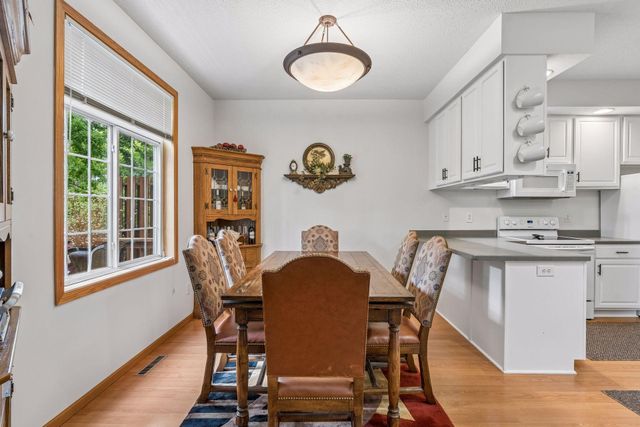 4805 Iris Alcove, White Bear Twp, MN 55127