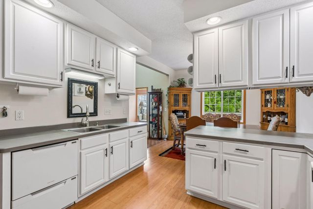 4805 Iris Alcove, White Bear Twp, MN 55127